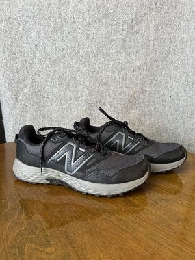 New Balance Men's Black Athletic Running Shoes 410 V8 Trail running